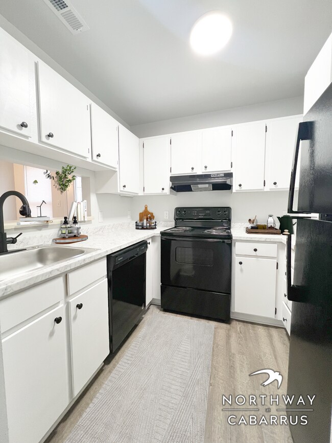 Building Photo - Newly Updated 1bd/1ba Available in Concord