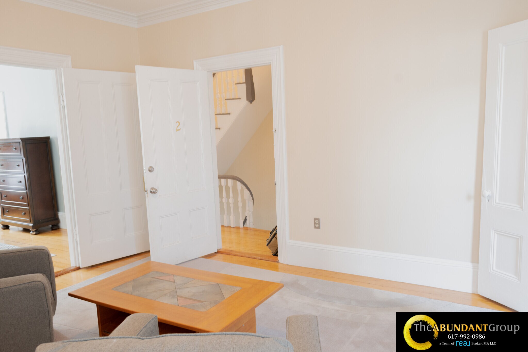 Building Photo - 133 Otis St