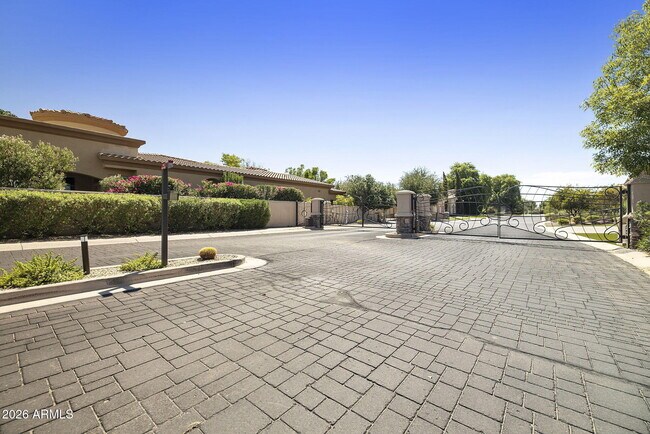 Building Photo - 8902 E Ann Way