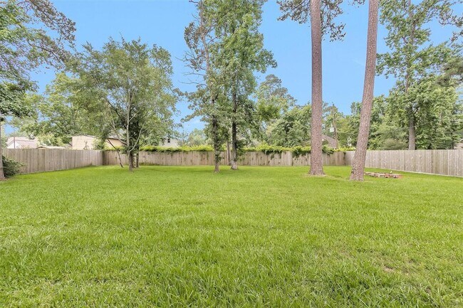 Building Photo - 7215 Wedgewood Dr