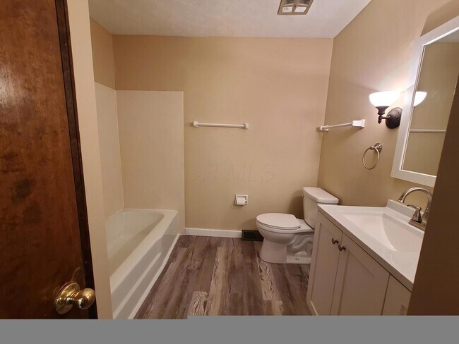 Building Photo - 1488 Bradshire Dr