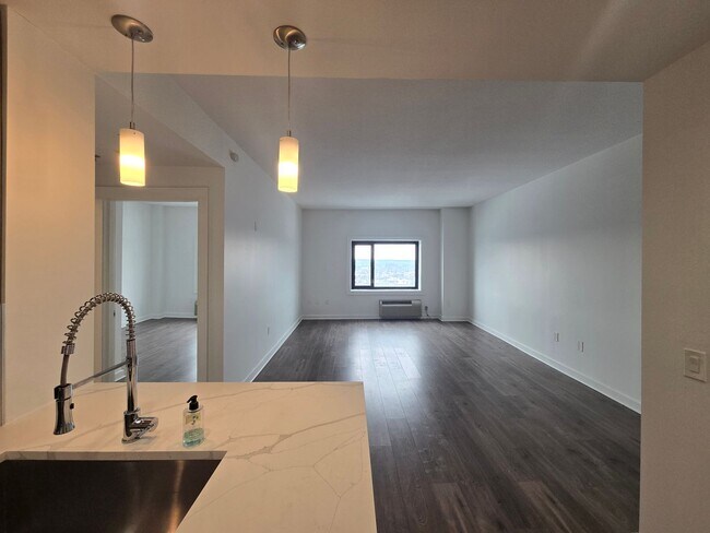 Building Photo - Be the first to occupy this renovated 2-bedroom & 2 full bathrooms condominium with lots of ameni...