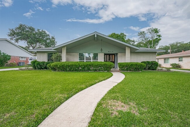 Building Photo - 8314 Burning Hills Dr