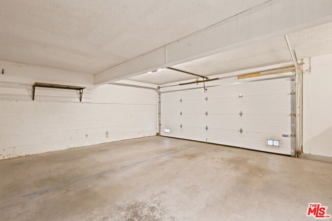 Building Photo - 13322 Maxella Ave