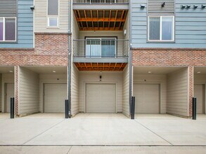 Building Photo - $2,195 - 2 Bed, 2 Bath Condo in Broomfield...