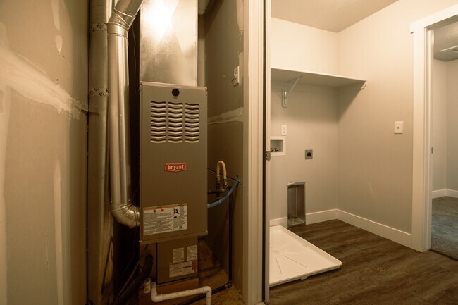 Building Photo - 4156 S 2825 W