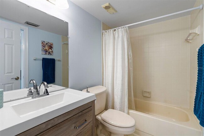 Building Photo - 6287 Bahia Del Mar Cir N