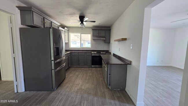 Building Photo - 5827 N 22nd Dr