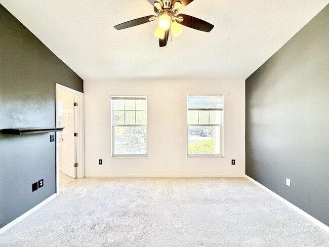 Building Photo - 13706 Forest Lake Dr