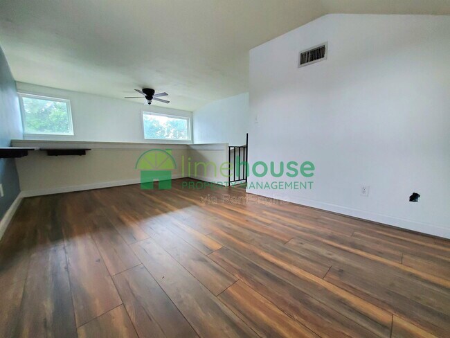 Building Photo - 2104 Point Hollow Ct.