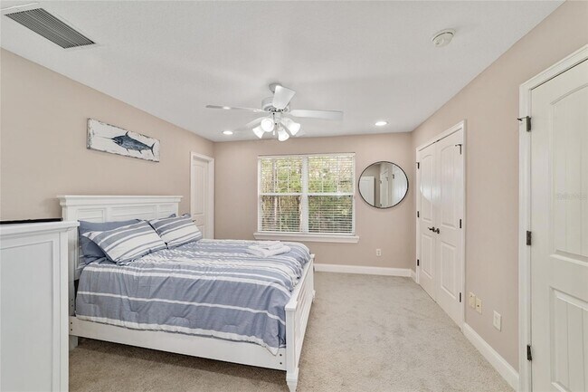 Building Photo - 1706 SW 27th St