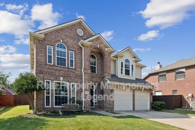 Building Photo - 1805 Sumac Dr
