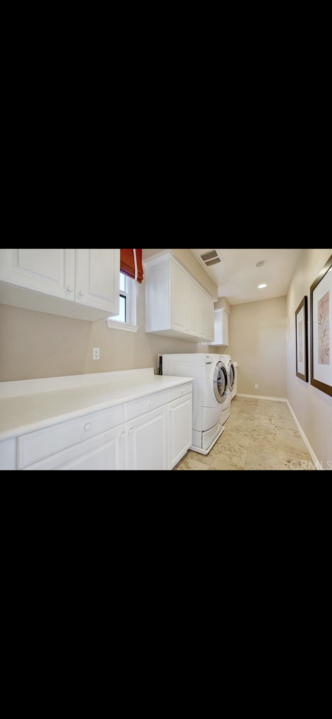 Building Photo - 12612 Sierra Creek Dr