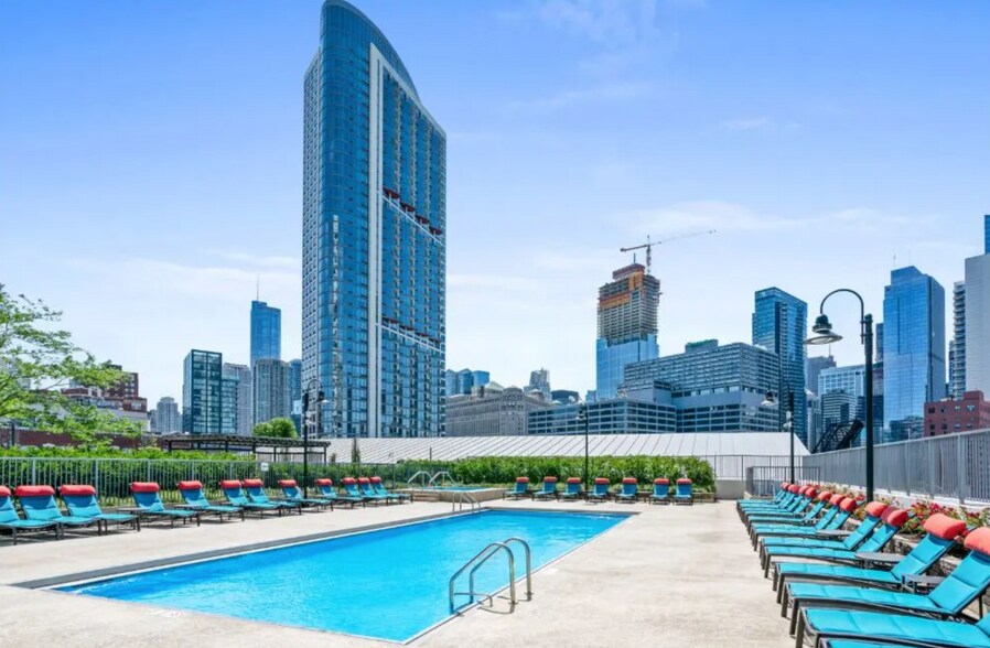 Building Photo - 645 N Kingsbury St