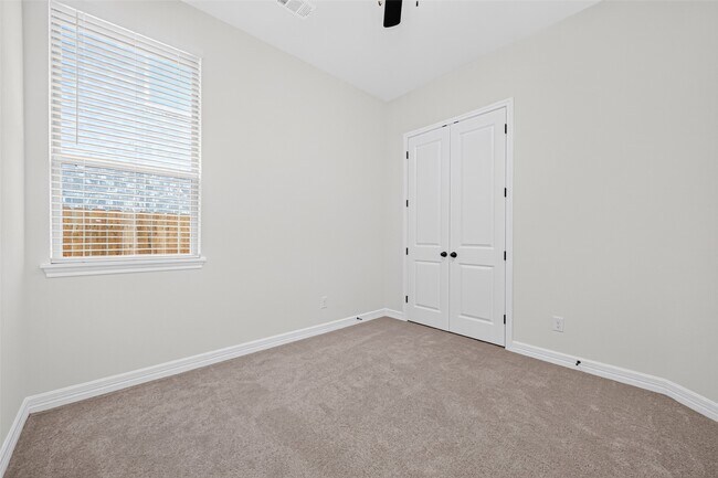 Building Photo - 23639 Red Rowan Ln