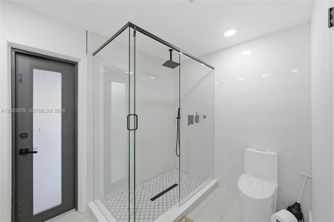 Building Photo - 9935 Ramblewood Dr