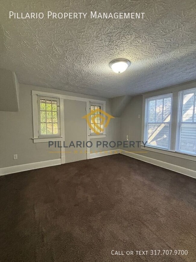 Building Photo - 1025 W 35th St