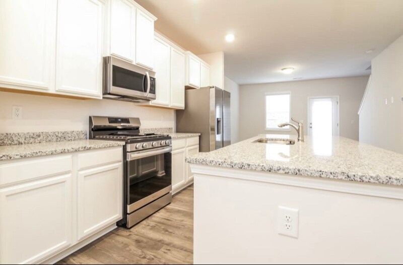 Building Photo - 107 Cedar Oak Ln