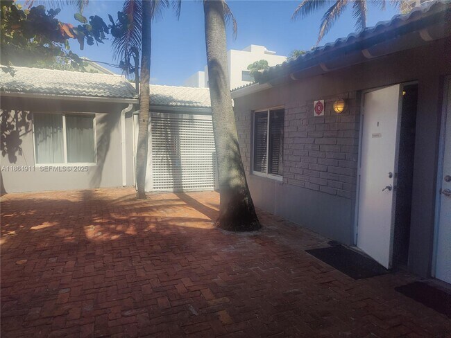 Building Photo - 315 Walnut St