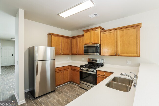 Building Photo - 188 Palisades Dr