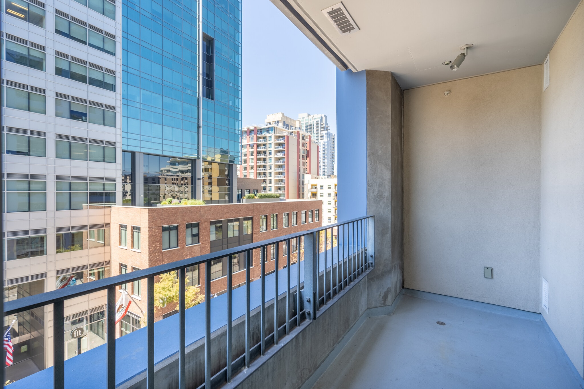 Balcony - 321 10th Ave