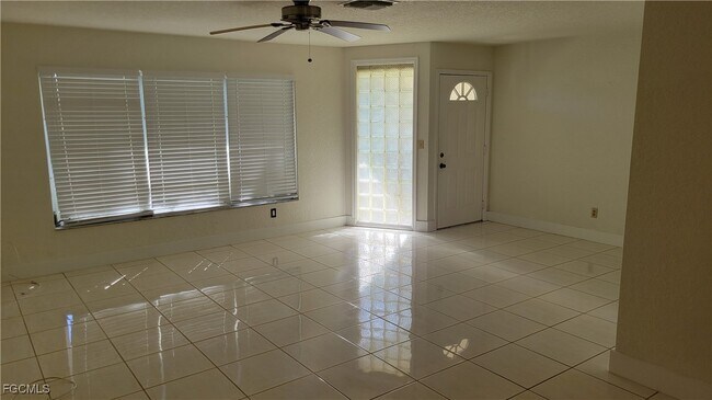 Building Photo - 5638 Riverside Dr