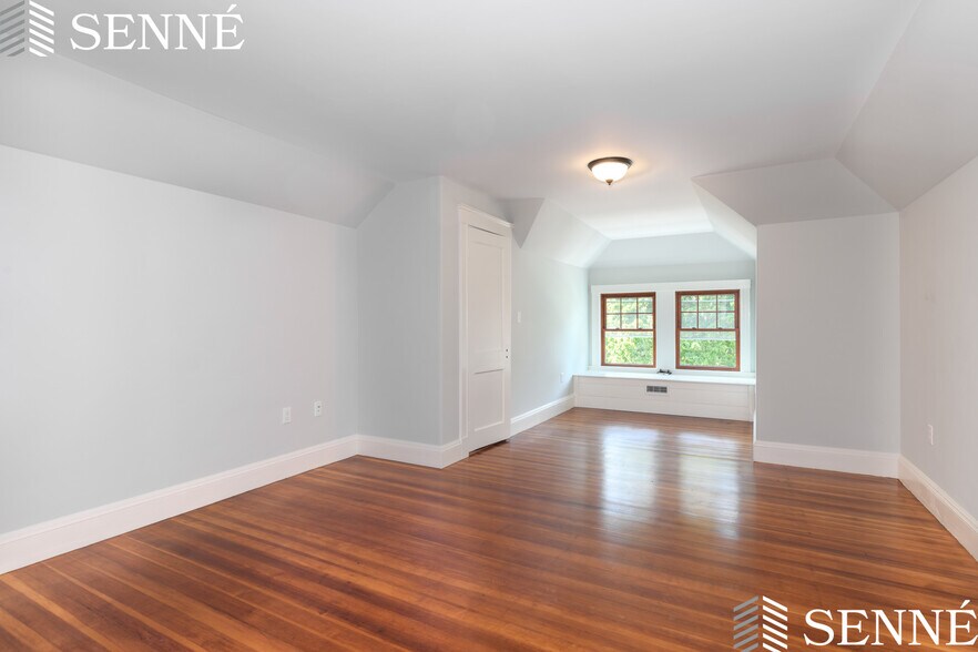 Building Photo - 159 Corey St