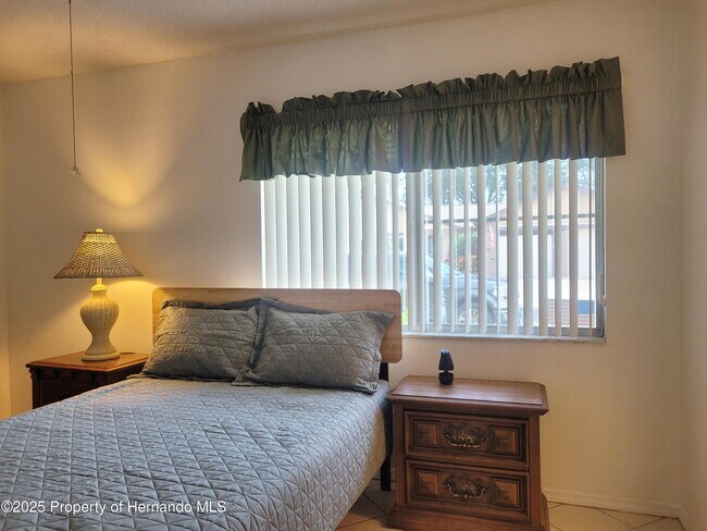 Building Photo - 7559 Heather Walk Dr