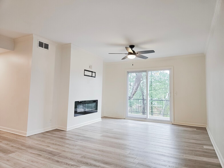 Building Photo - 601 Boyd Mill Ave