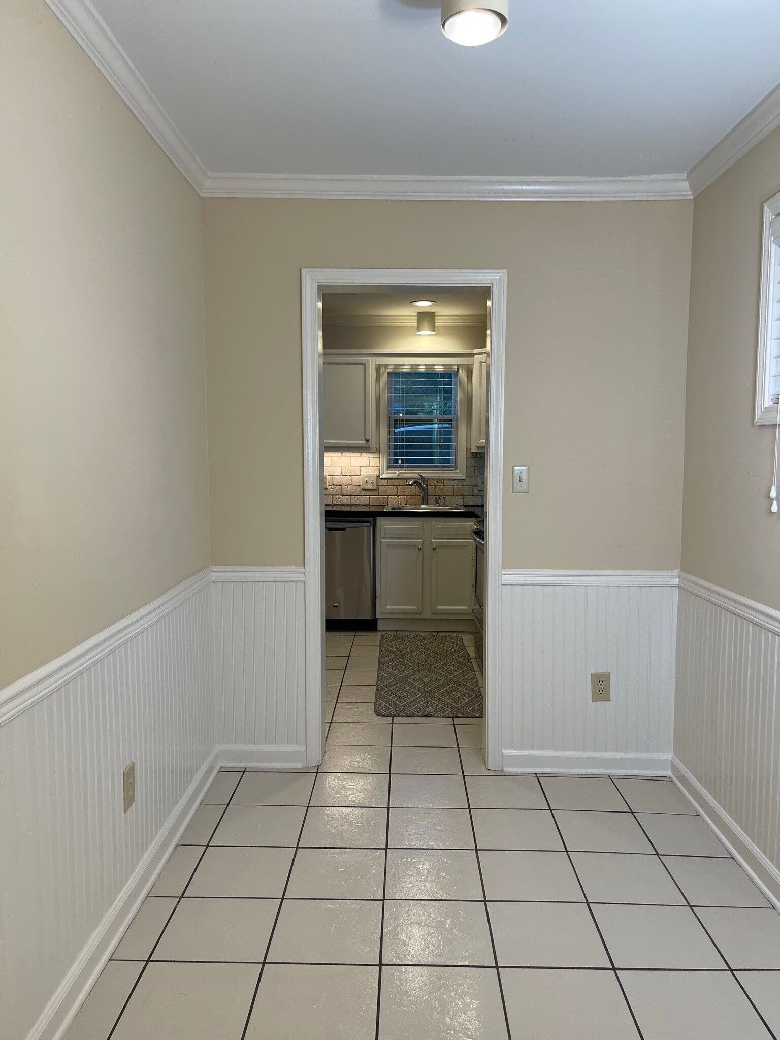 Dining Area - 2808 10th Ct S