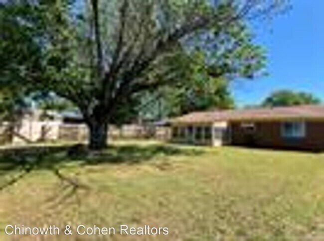 Building Photo - 3 br, 1 bath House - 3224 S 121st E Ave