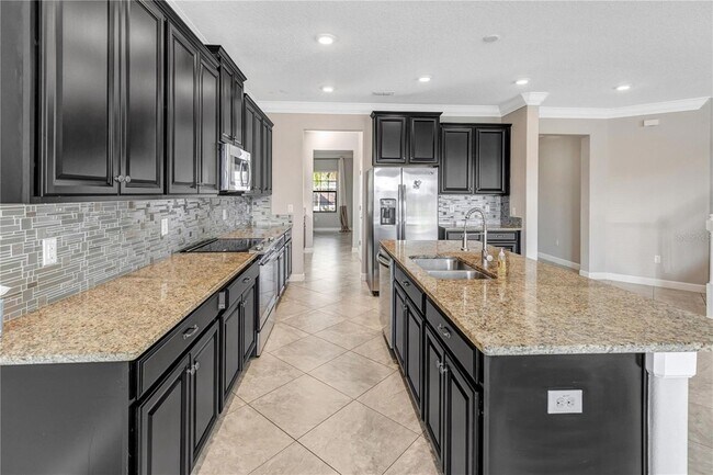 Building Photo - 11954 Cinnamon Fern Dr