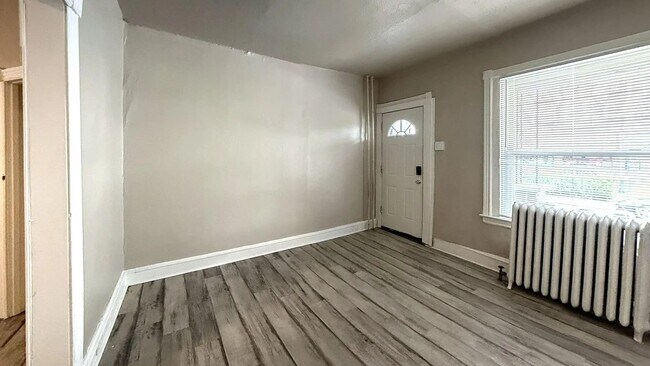 Building Photo - 1456 N 56th St