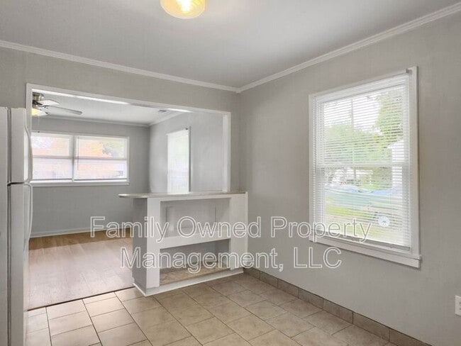 Building Photo - 5805 Chaucer Dr