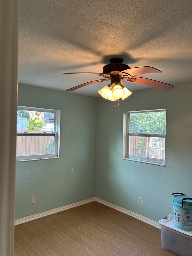 Building Photo - Bring Your  RV or Boat  -   2/1 House Incl...