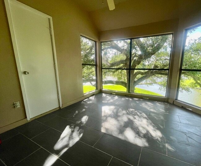 Building Photo - 4144 Greystone Way