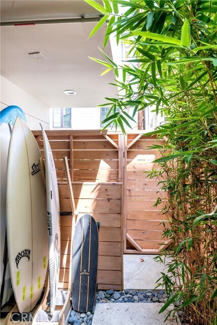 Building Photo - 433 Marine Pl