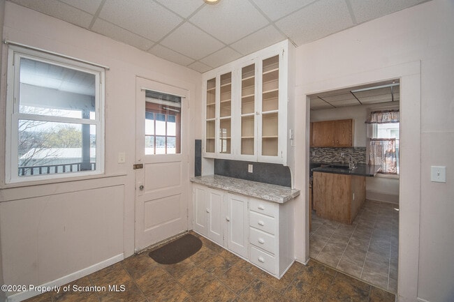 Building Photo - 1827-1829 Main St