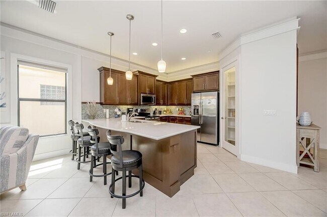 Building Photo - 13441 Coronado Dr