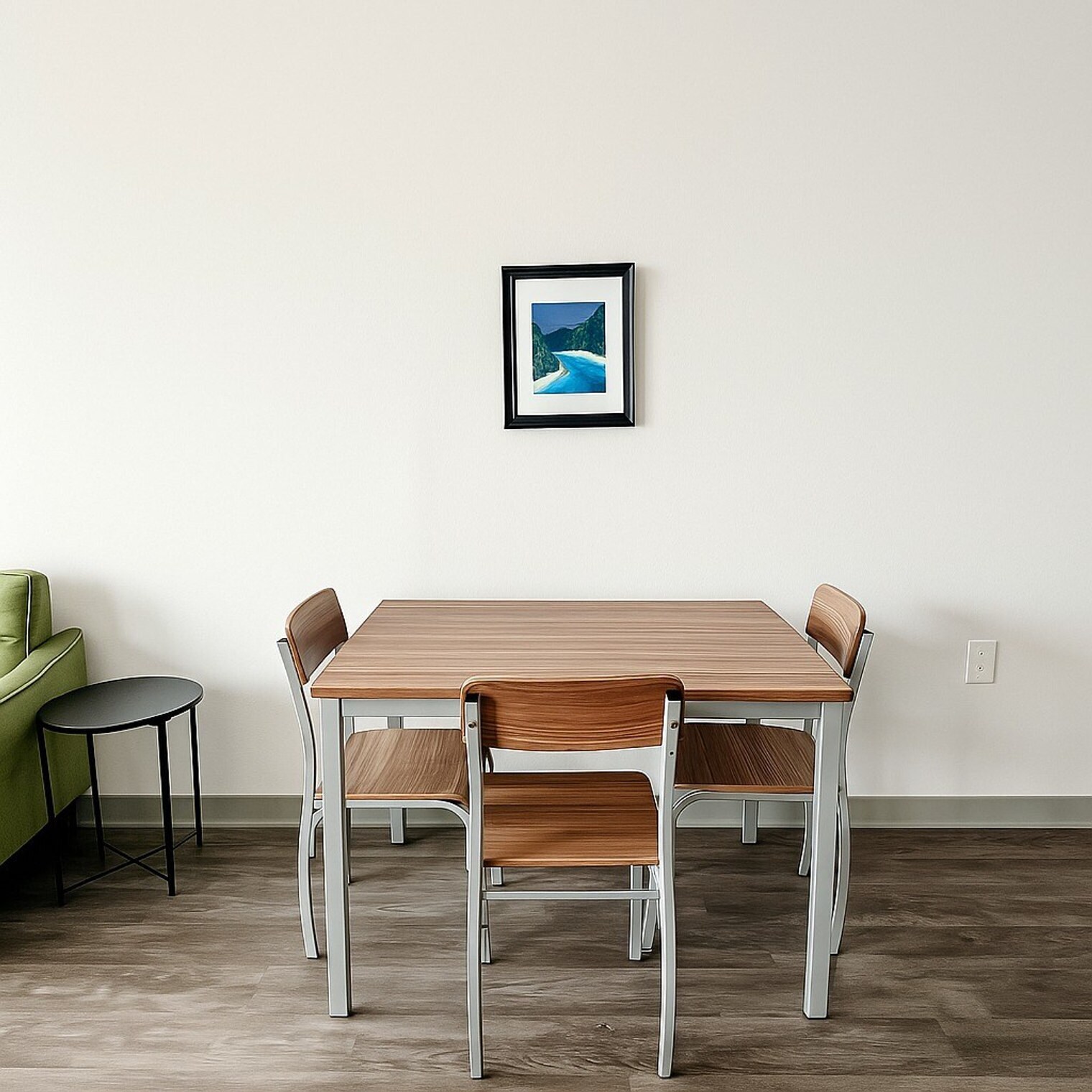 Building Photo - 111 E 4th St