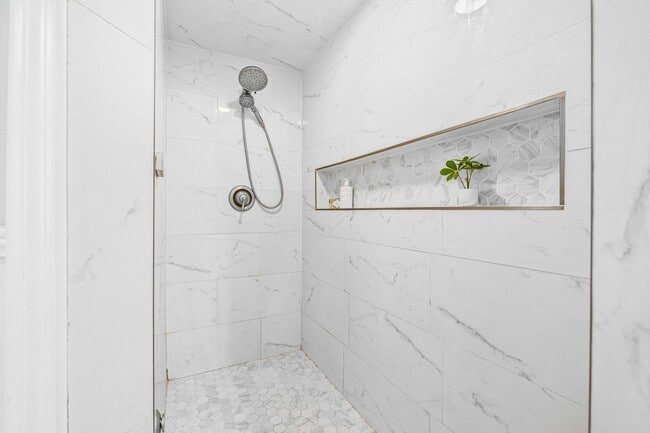 Building Photo - 106 OSE Rentals LLC