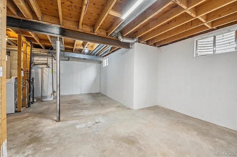 Building Photo - 709 Arrow Ct