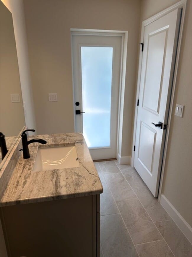 Building Photo - Brand new 4 bedroom home for rent