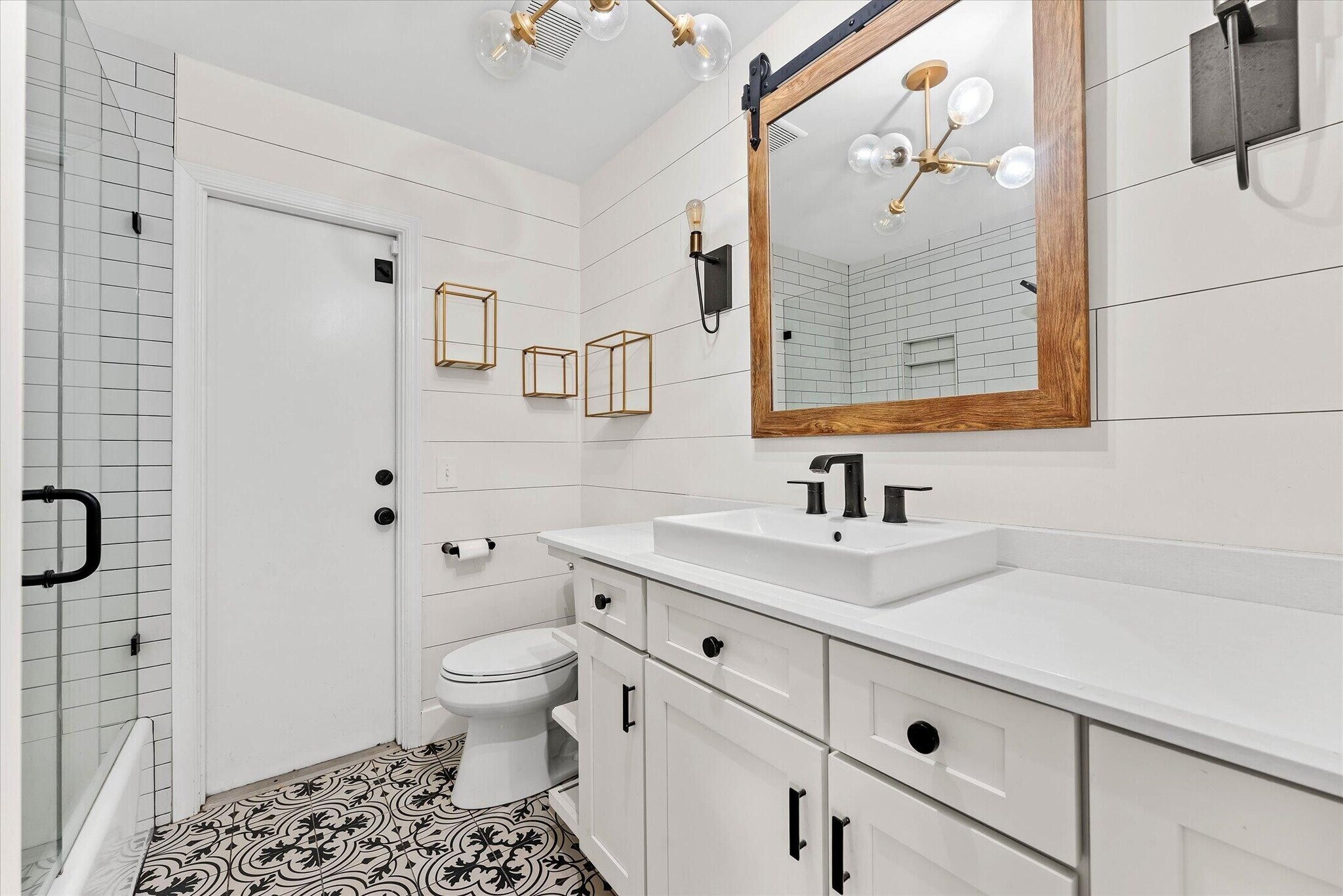 Building Photo - 1021 Corallita Ct