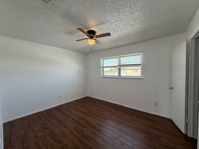 Building Photo - 842 N 62nd St