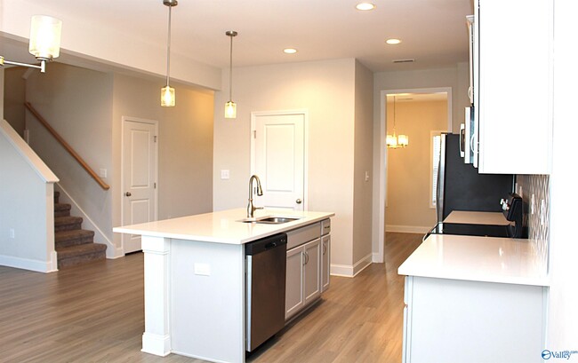 Building Photo - 114 Bella May Ln