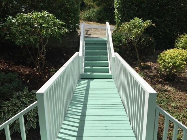 Building Photo - 19004 12th Ave NE