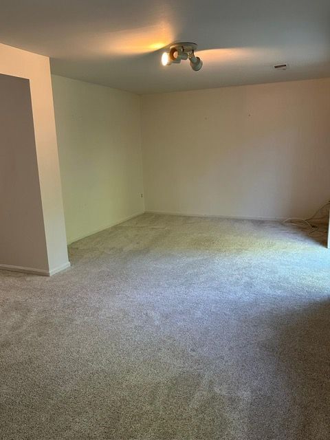 Building Photo - 9012 Piney Grove Dr