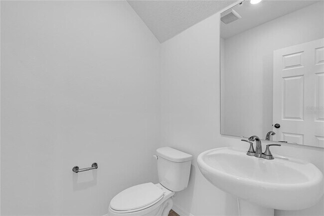 Building Photo - 16362 Bird of Paradise Ave