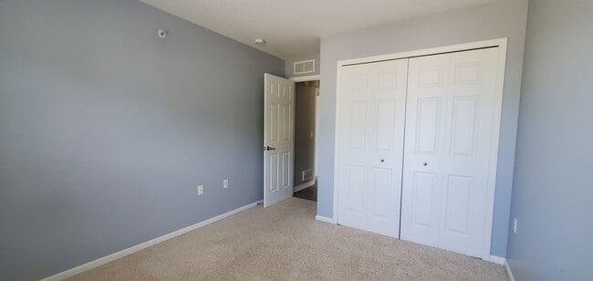 Building Photo - 3231 Wexford Dr